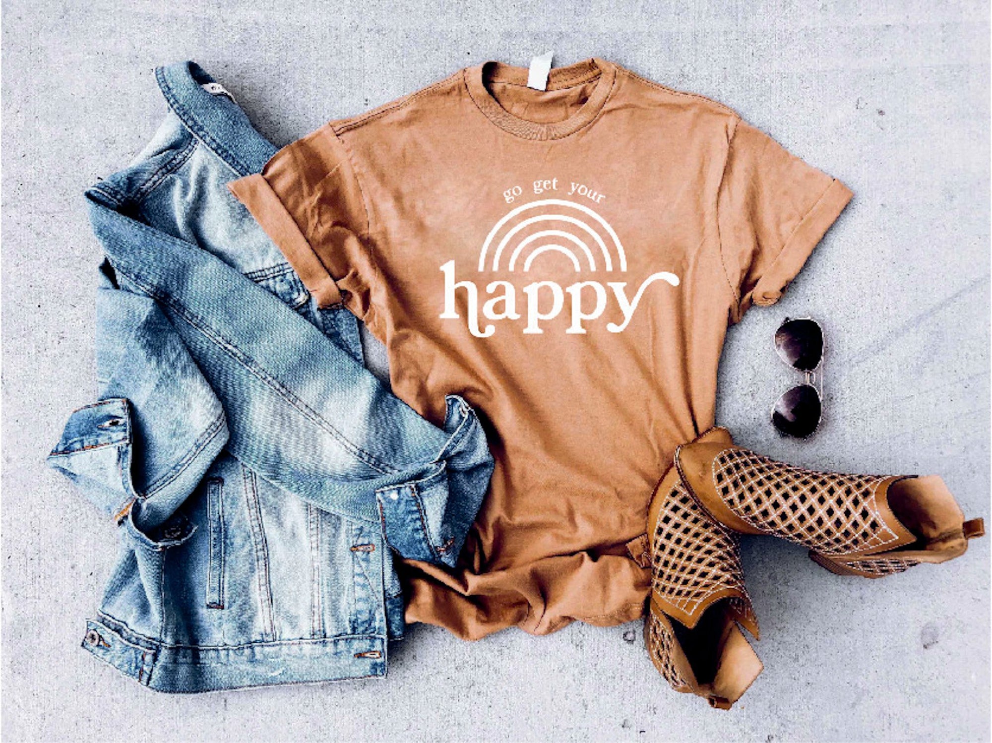 Go get your happy vintage wash tee Short sleeve miscellaneous tee Lane 7 15004 Camel 