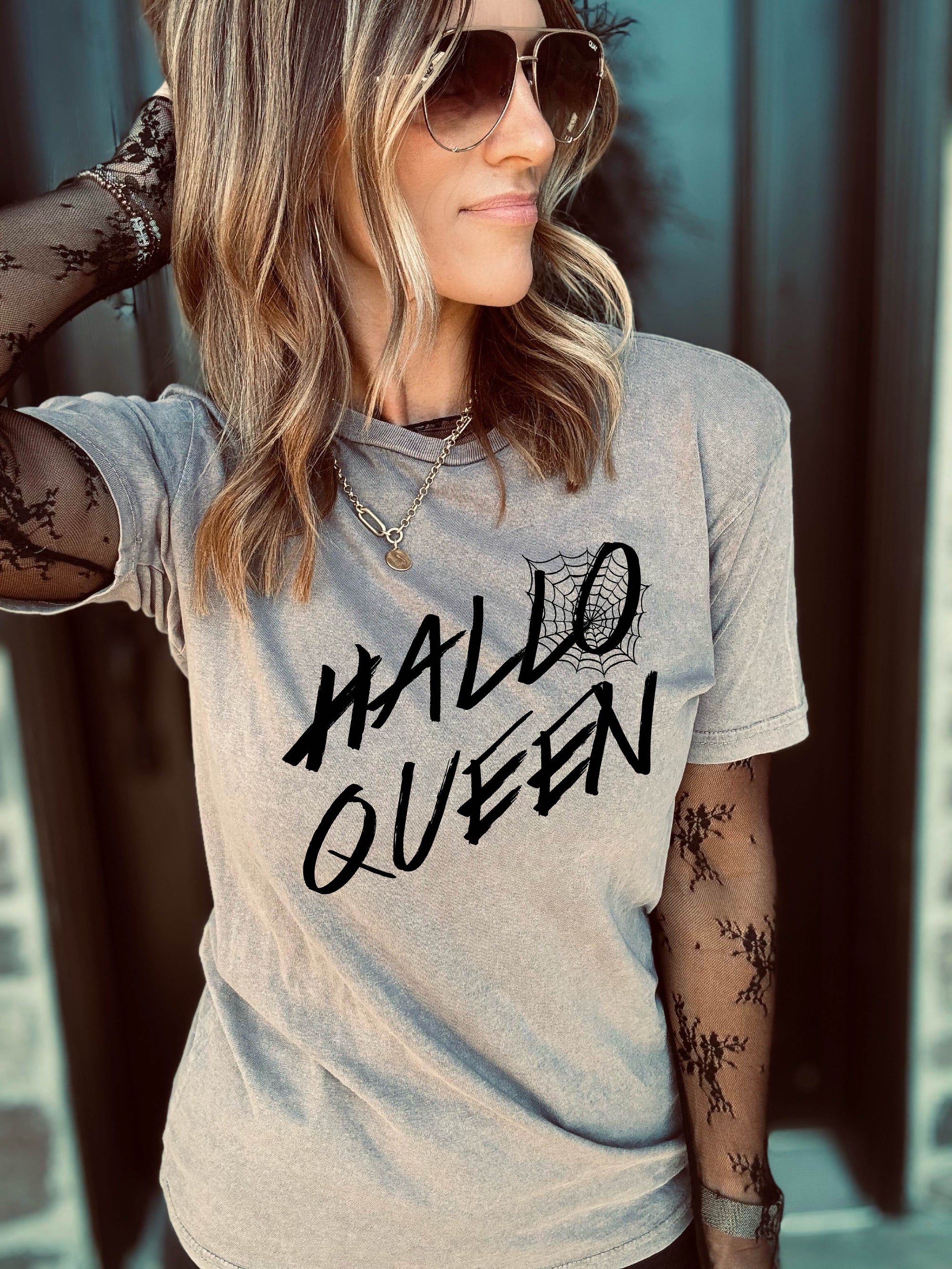 Hallo Queen vintage wash tee Hallowen tee Lane Seven Vintage Zinc 