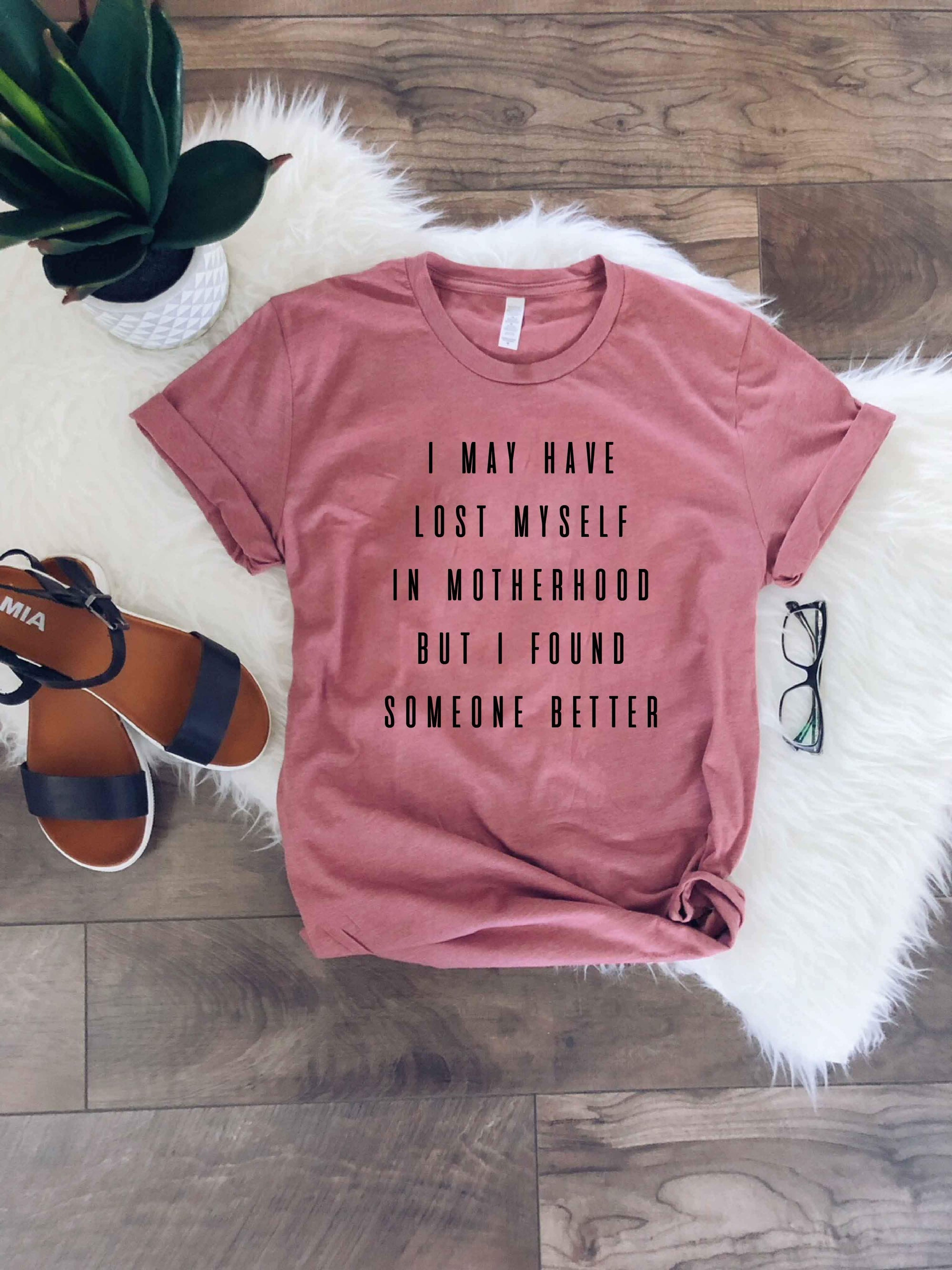 Lost myself in motherhood tee-mauve Short sleeve mom tee Bella Canvas 3001 heather mauve 